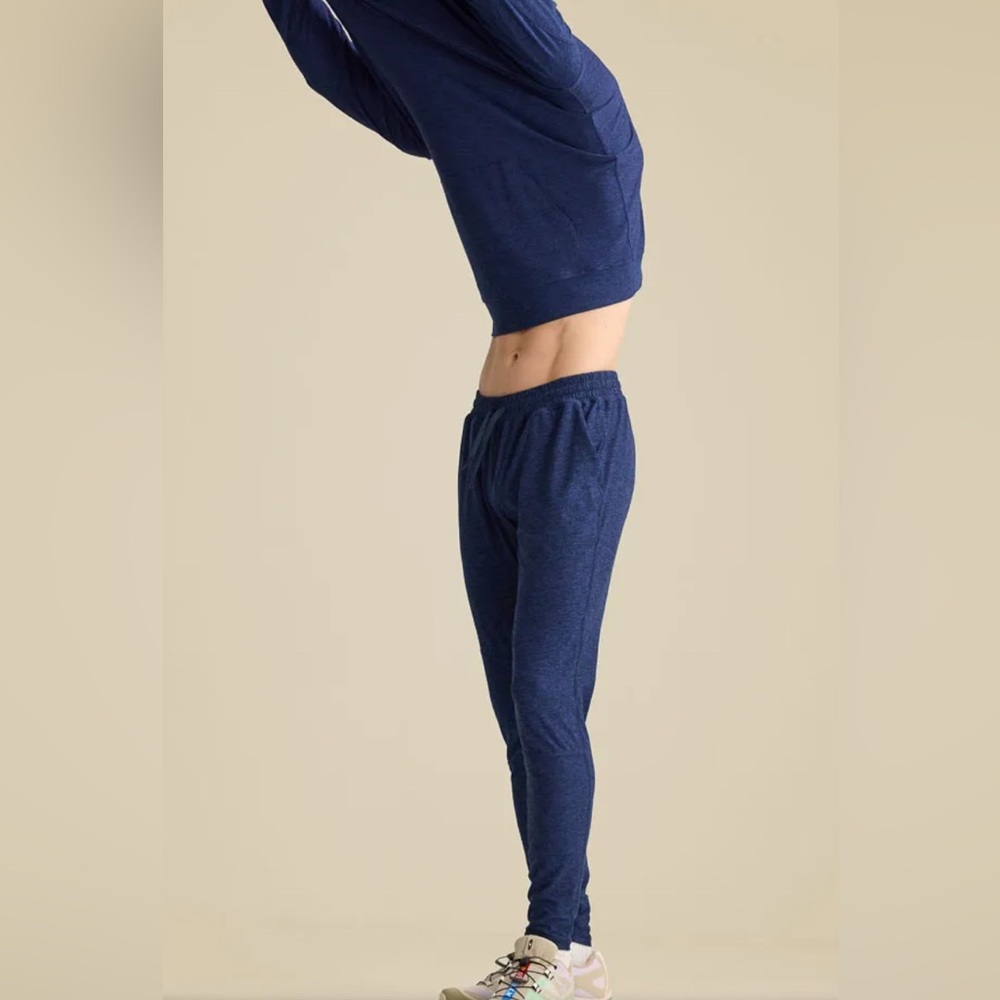 Outdoor‎ Voices Cloudknit  Slim Sweatpant XL Navy EUC